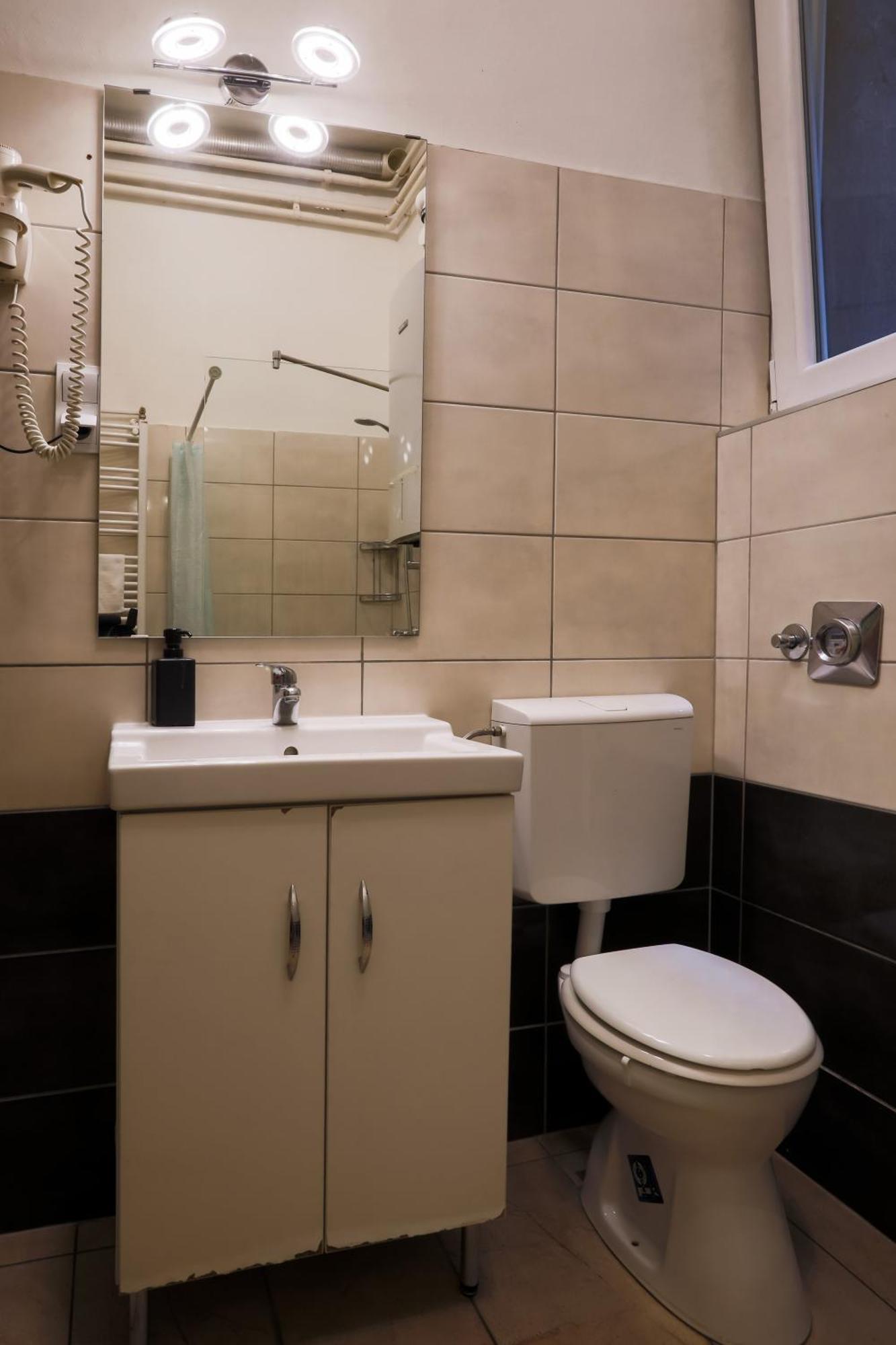 בודפשט East Station Private Rooms מראה חיצוני תמונה